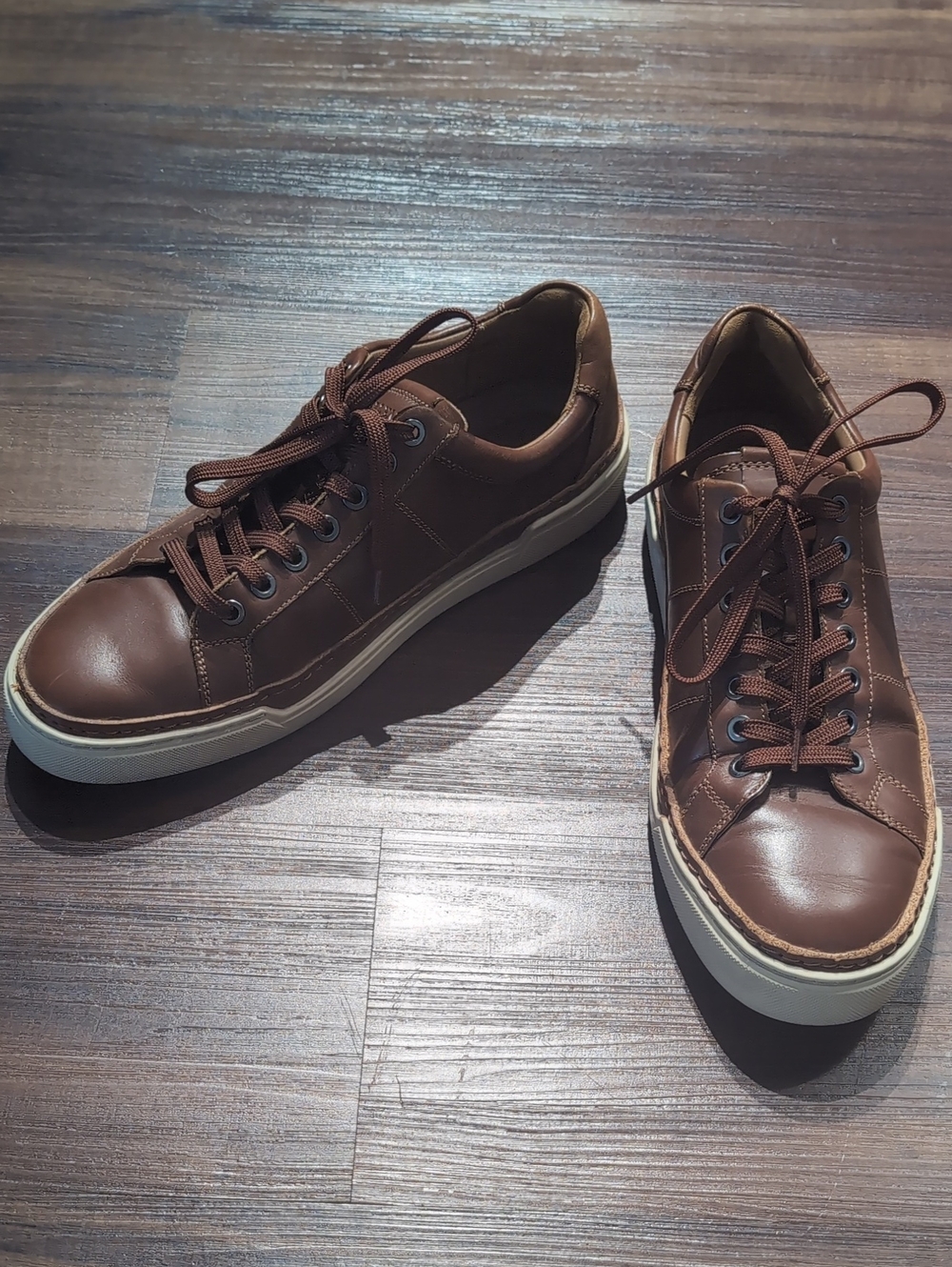 Allen Edmonds Men's Brown Leather Low-Top Lace-Up Sneakers